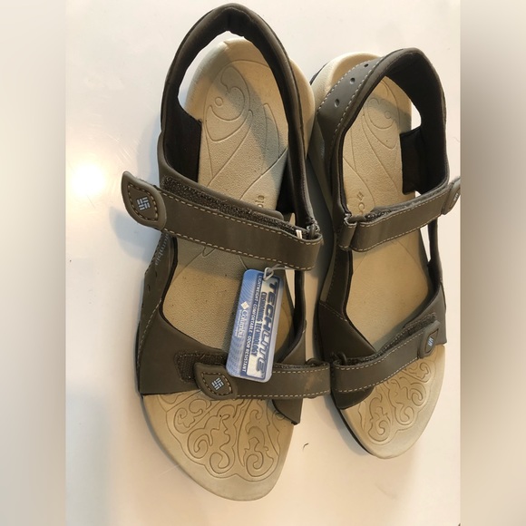 Columbia sandals NWT - Picture 1 of 3